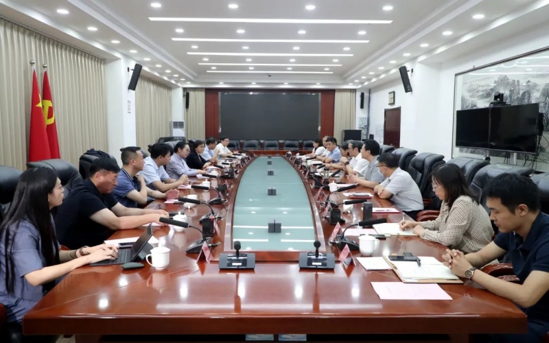 周波接待天津榮程祥泰投資控股集團(tuán)有限公司、天津東疆綜合保稅區(qū)、天津市海河產(chǎn)業(yè)基金管理有限公司負(fù)責(zé)人一行