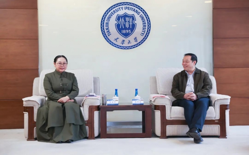 張榮華主席應(yīng)邀出席天津大學(xué)創(chuàng)業(yè)大講堂活動，張君婷總裁作主題演講