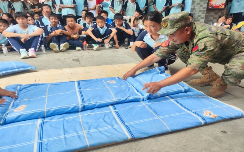 淬煉青春，書寫新章——寧強(qiáng)榮程中學(xué)2024級(jí)新生國(guó)防教育工作紀(jì)實(shí)