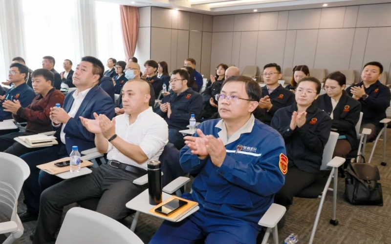 強(qiáng)化風(fēng)險管控 提升防范意識！榮程集團(tuán)開展風(fēng)險管理現(xiàn)場培訓(xùn)