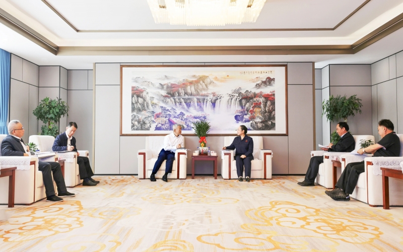 國網(wǎng)天津市電力公司董事長、黨委書記郭銘群深入榮程集團(tuán)走訪調(diào)研