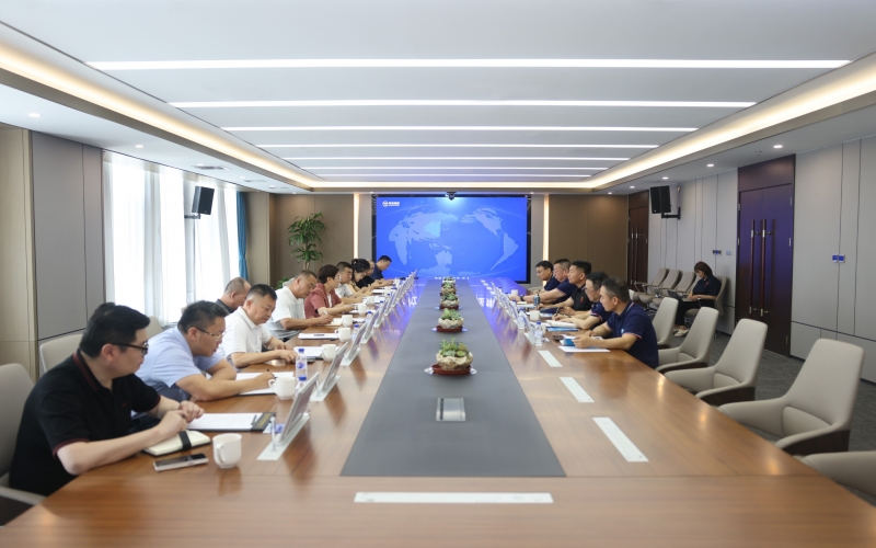 內(nèi)蒙古自治區(qū)錫林郭勒盟正藍(lán)旗委副書記、旗長(zhǎng)劉曉敏到訪榮程集團(tuán)